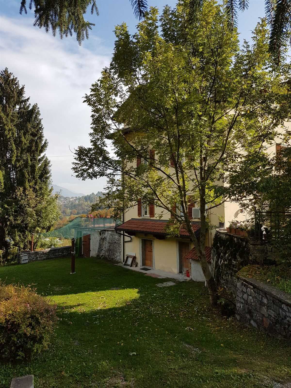 Casa indipendente via Provinciale, Alta Valle Intelvi