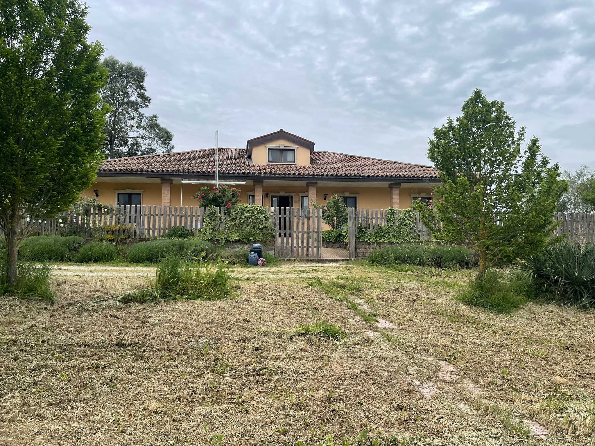 Casa indipendente Vocabolo Murotondo, Baschi