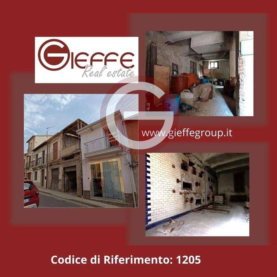 Locale commerciale, Polistena