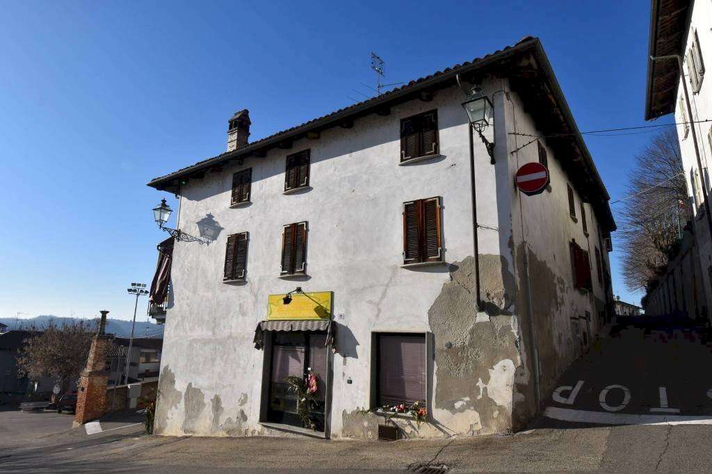 Casa indipendente via Alessandro Manzoni, Rocca d'Arazzo