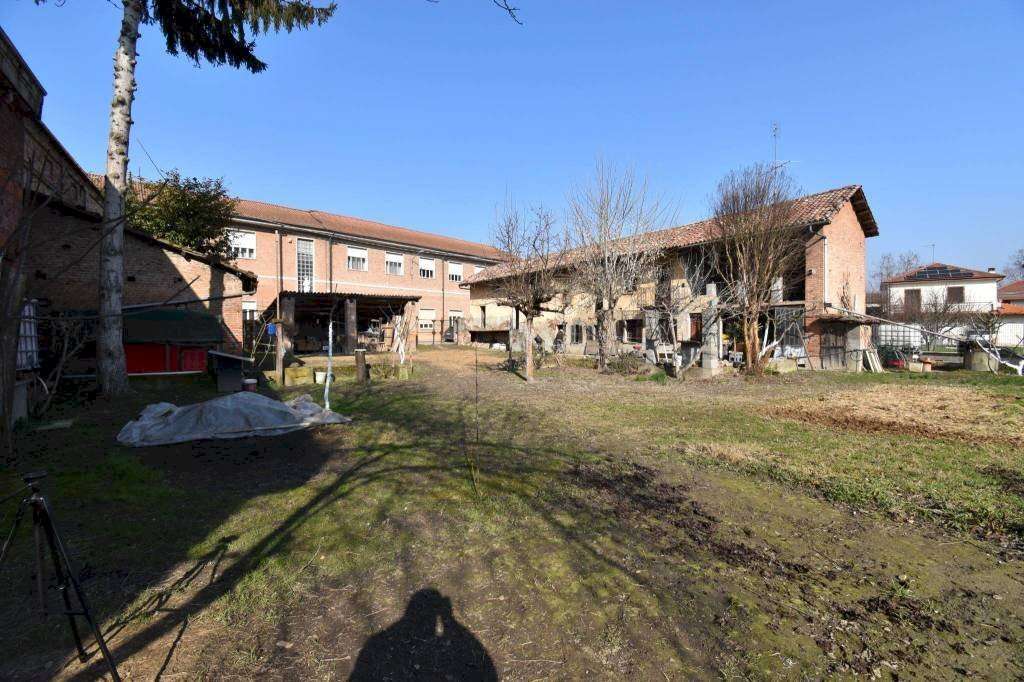 Rustico via Riccardo Rocca, Isola d'Asti
