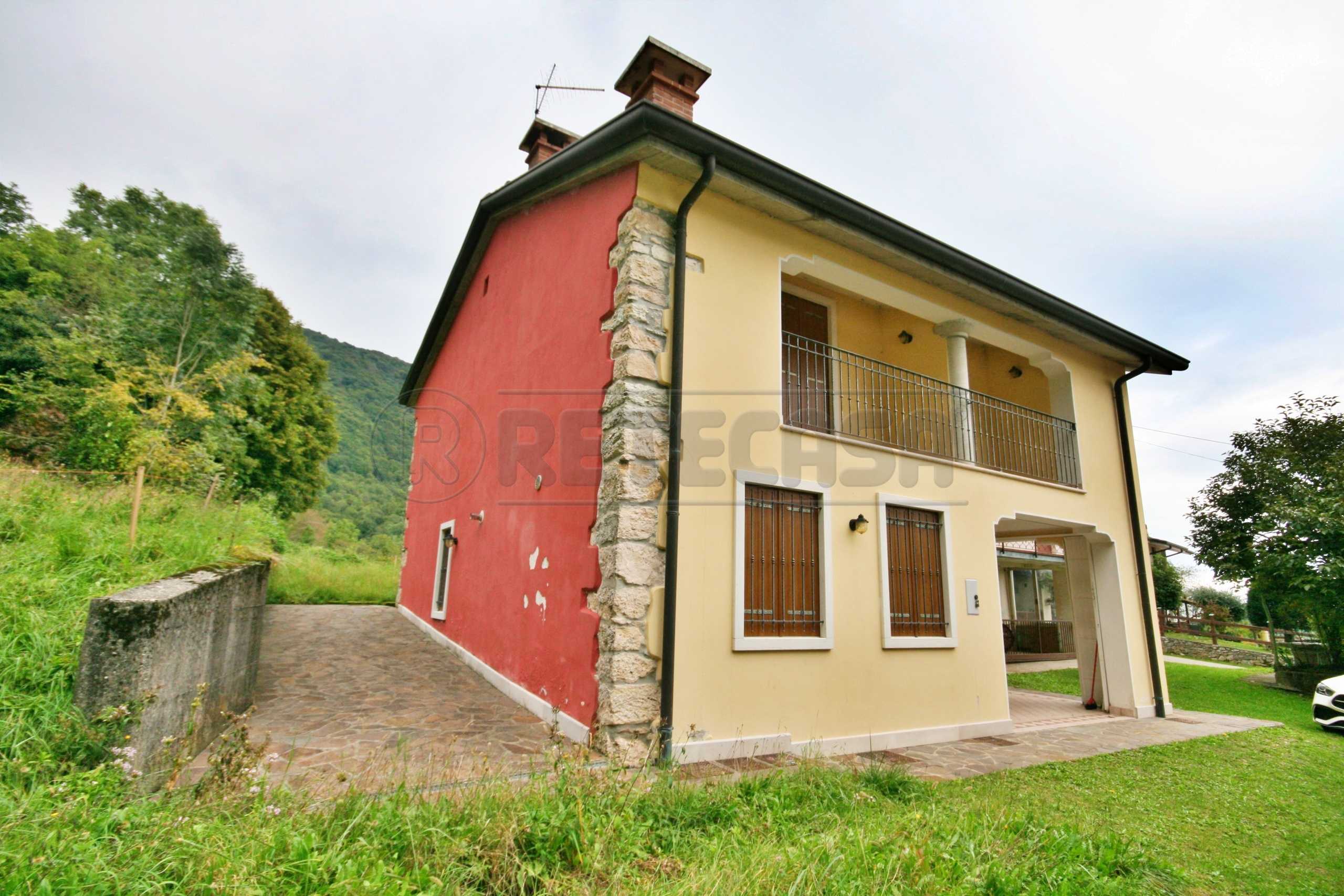 Porzione di casa, Crespadoro