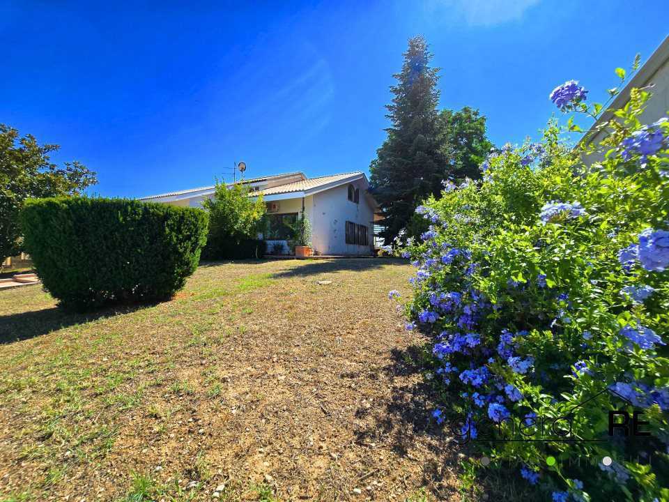 Villa Via San Martino, Città Sant'Angelo