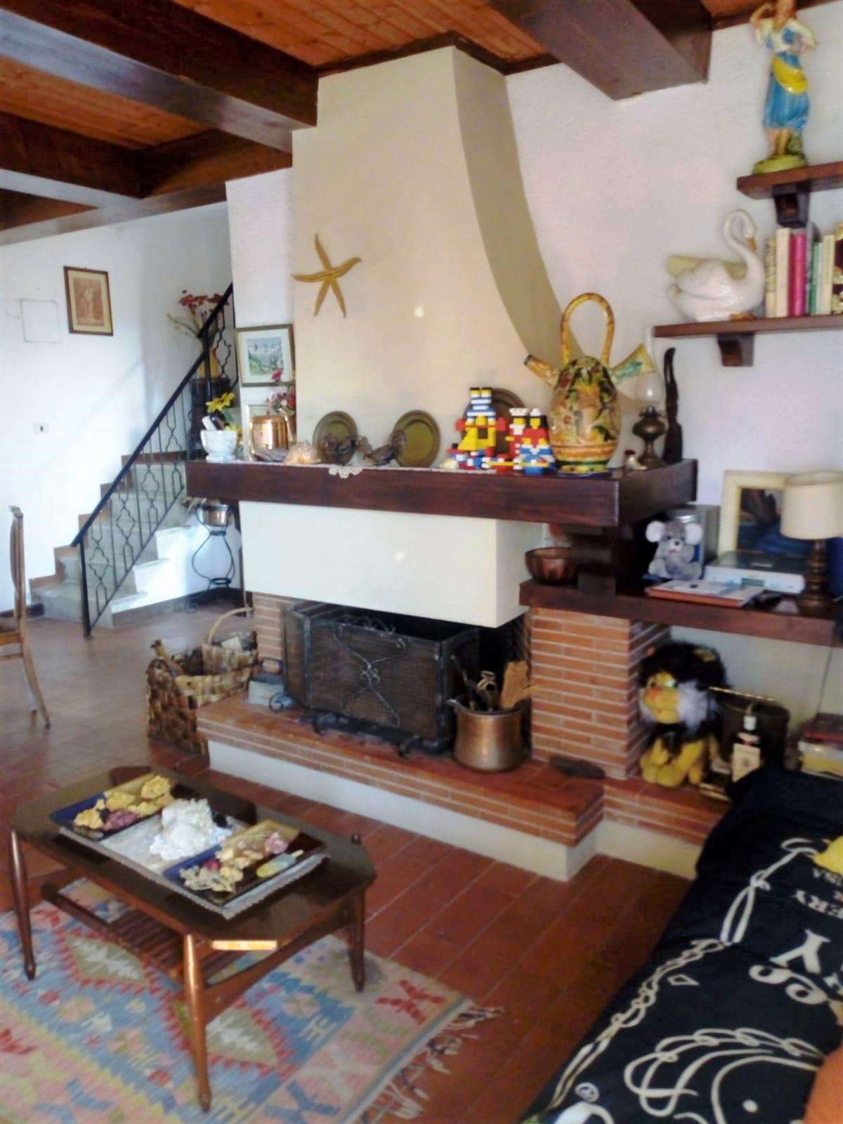 Casa Bi - Trifamiliare Piano di Coreglia LU,  55025, Coreglia Antelminelli