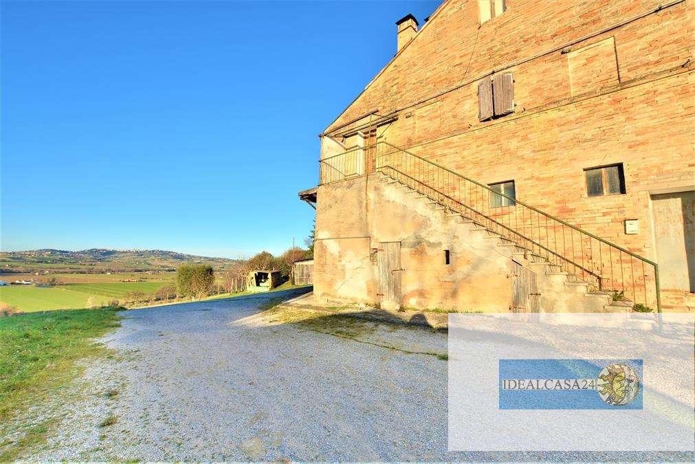 Casa indipendente C.da Case Nuove, Montelupone