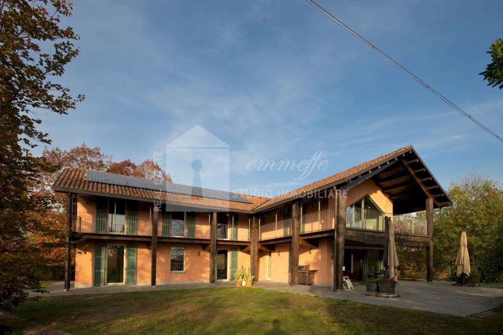 Villa via Montemarzo, Azzano d'Asti