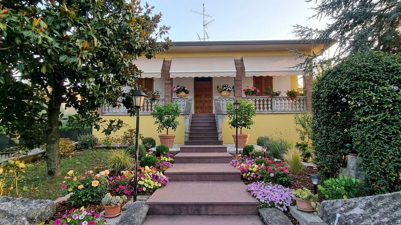 Casa indipendente Via XXV Aprile, Lesignano de' Bagni
