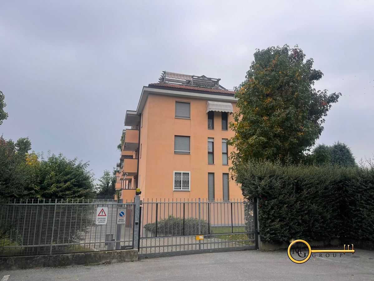 Box - Garage - Posto Auto Via S. Pertini, Vignate