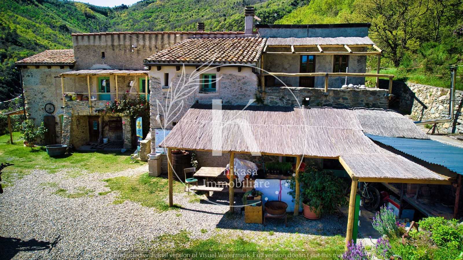 Casa indipendente Orco Feglino, Orco Feglino