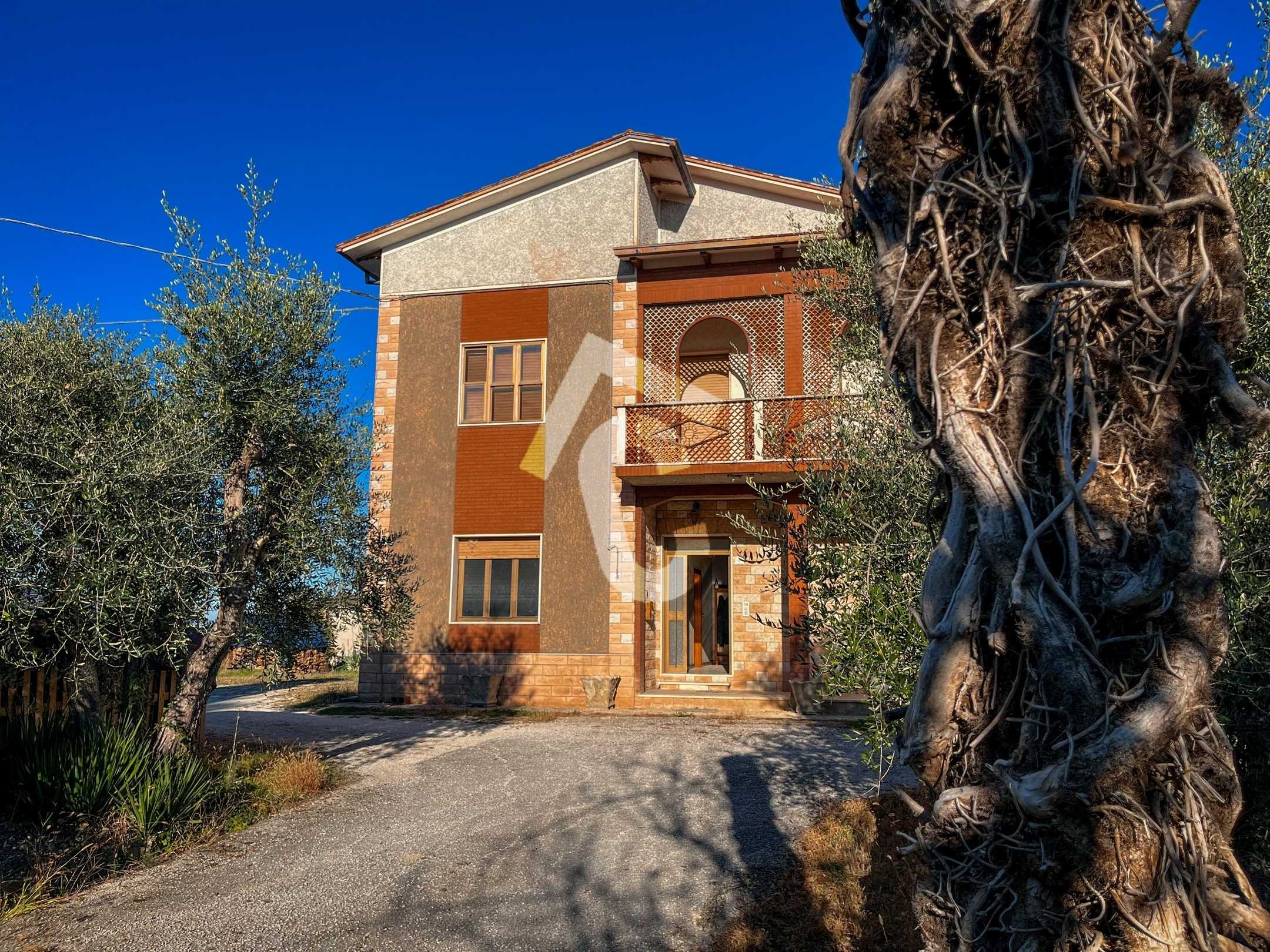 Casa indipendente Via Madonna del Piano, Montecarotto