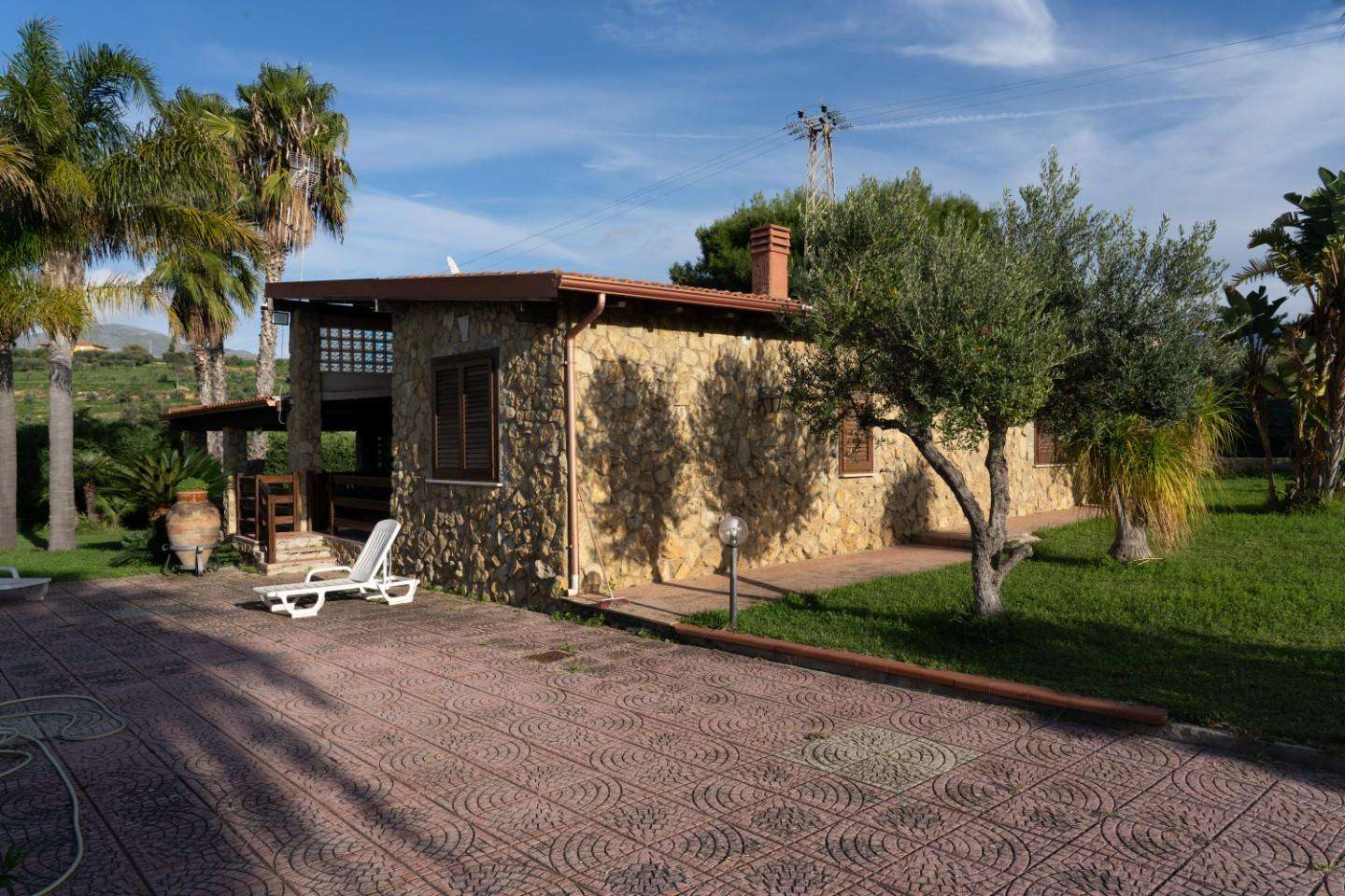 Casa Bi - Trifamiliare ,, Partinico