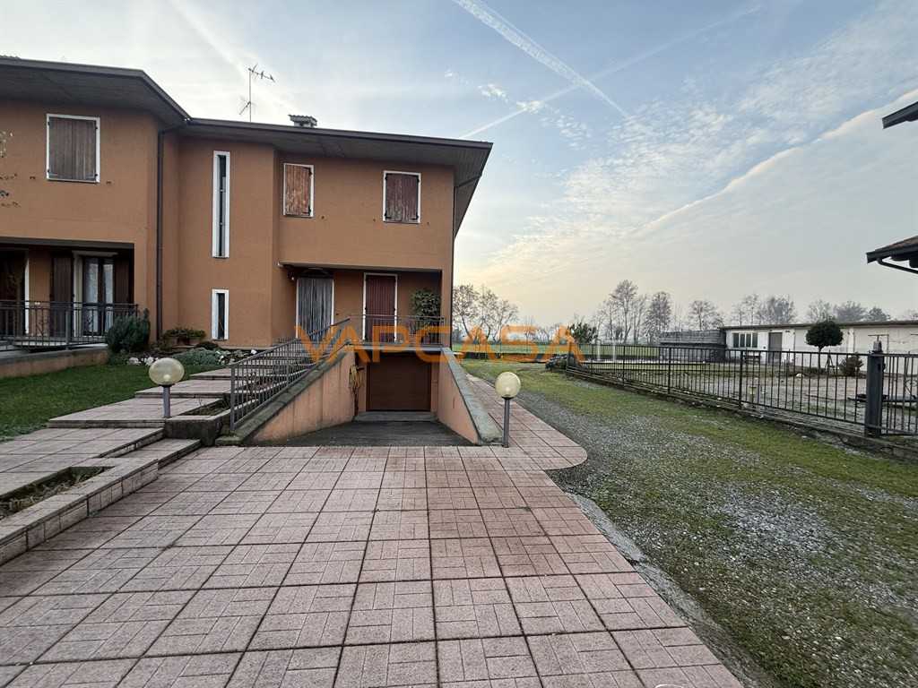 Casa Bi - Trifamiliare VIA NAZZARO E CELSO, Torre Pallavicina