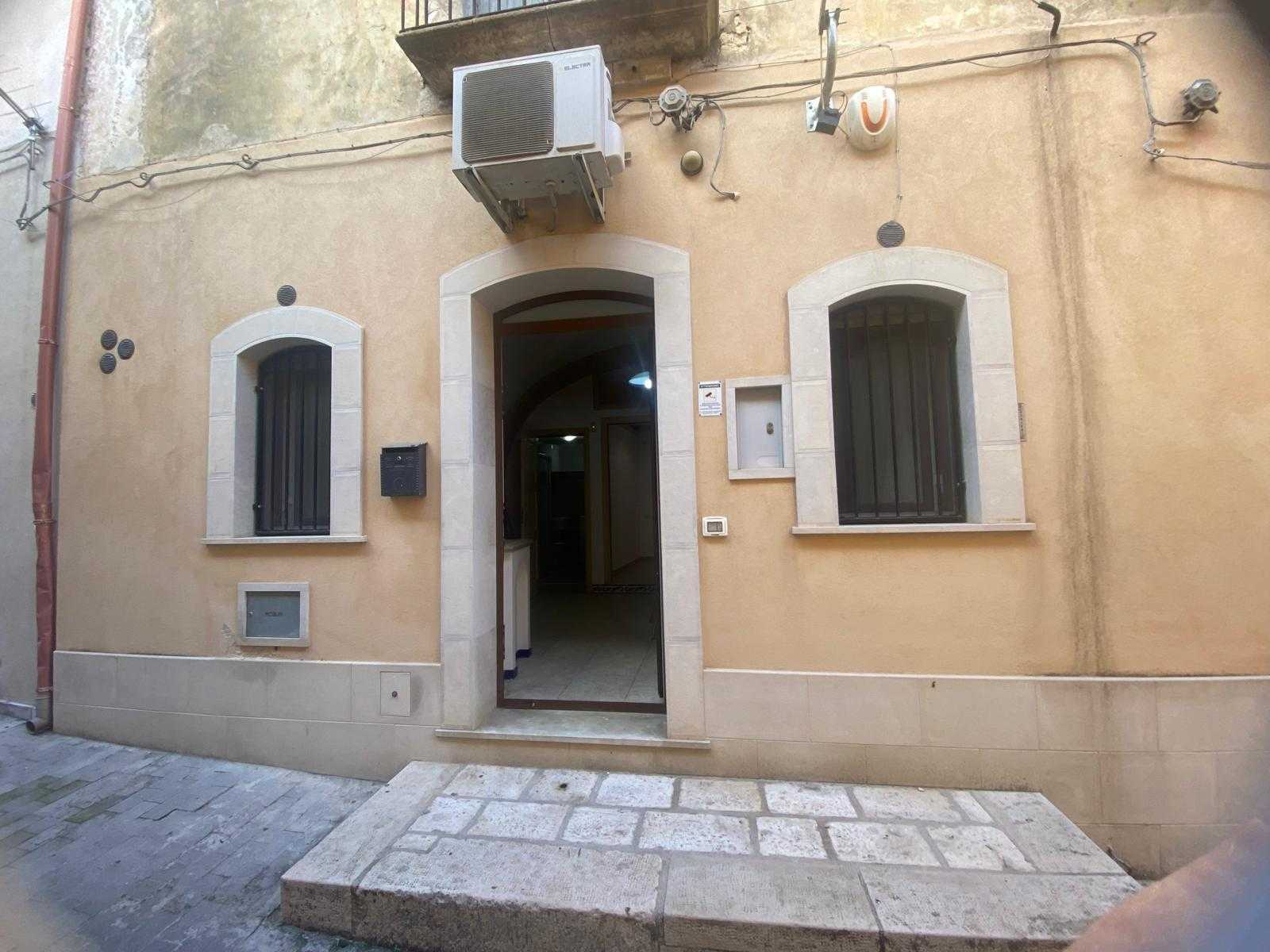 Casa indipendente via ruffino, Modica