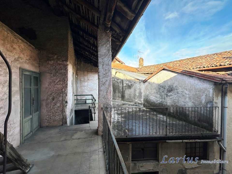 Casa indipendente Via Monte Grappa, Valbrona
