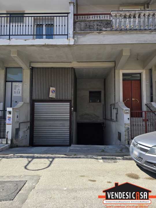 Box - Garage - Posto Auto Via Bachelet, Adelfia