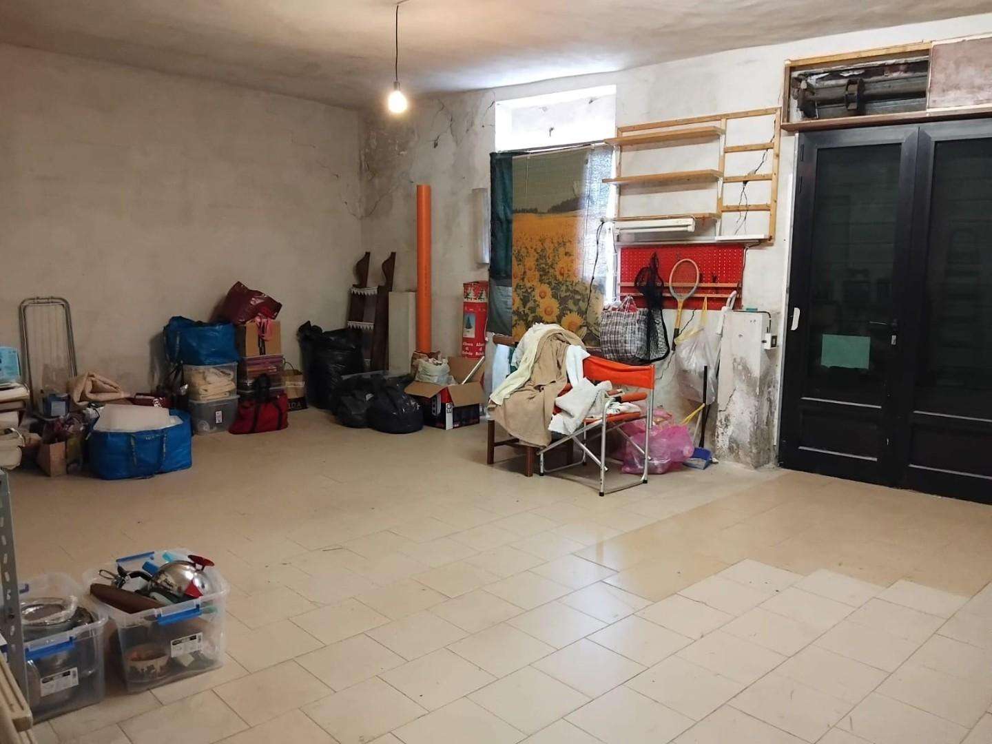 Box - Garage - Posto Auto Via Papa Giovanni XXIII,, Vicopisano