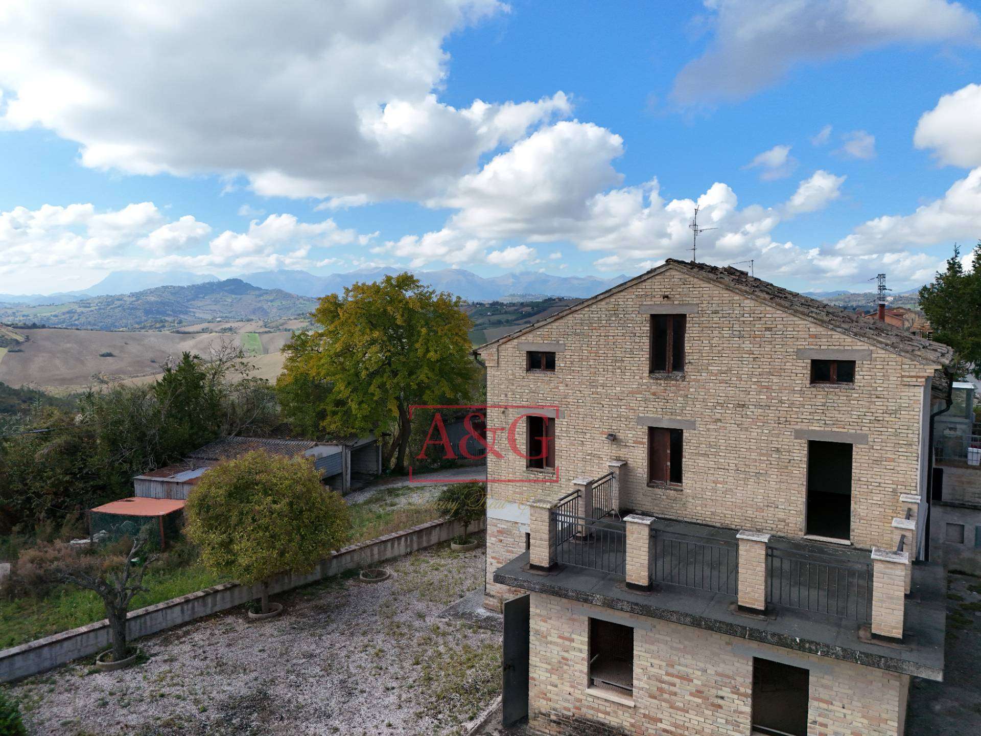 Casa indipendente Via Vincenzo Bellini, Falerone