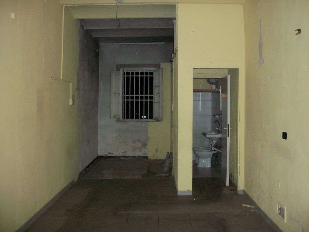Attività  commerciale via tosco romagnola2155, Cascina