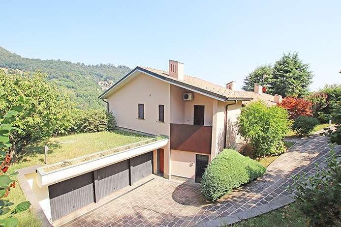 Villa via dei corni, Alzano Lombardo