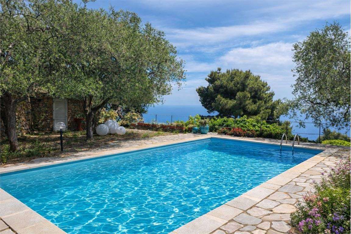 Villa Via al Castellaretto8, Cervo