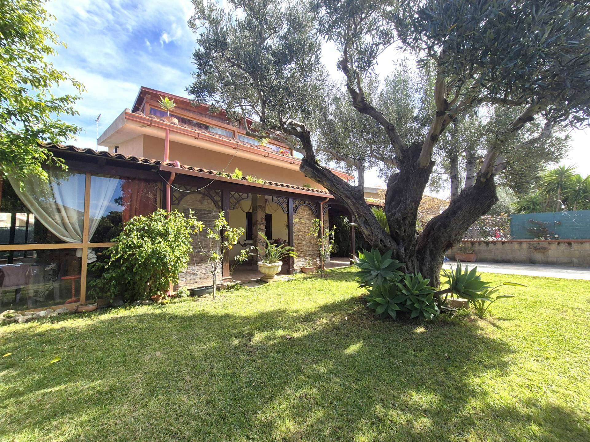 Villa Via Ulisse102, Borgia