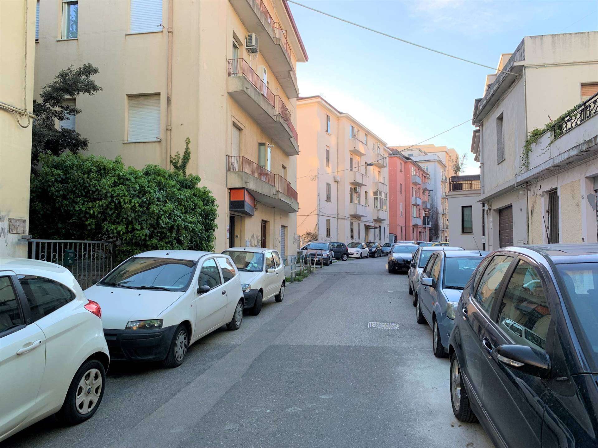 Negozio via Ambrosio, Catanzaro