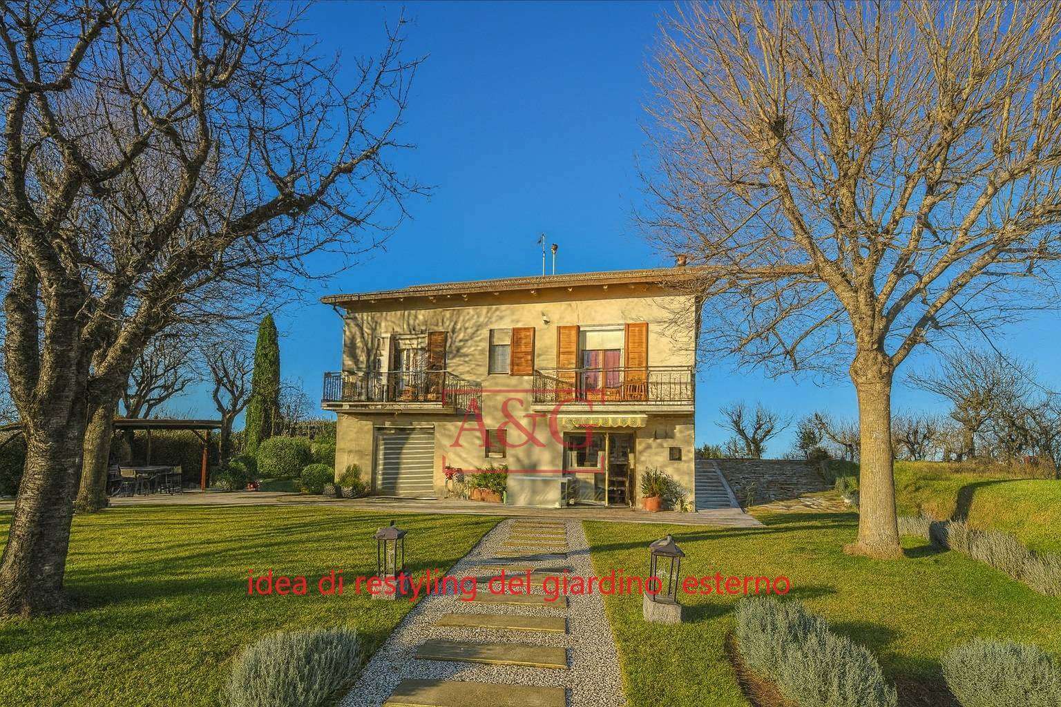 Casa indipendente Contrada Colle Chiaro, Comunanza