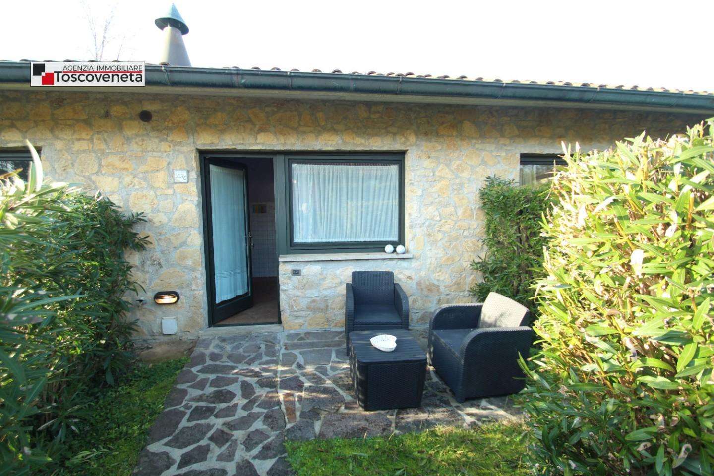 Villetta a schiera per Chiatri, Lucca
