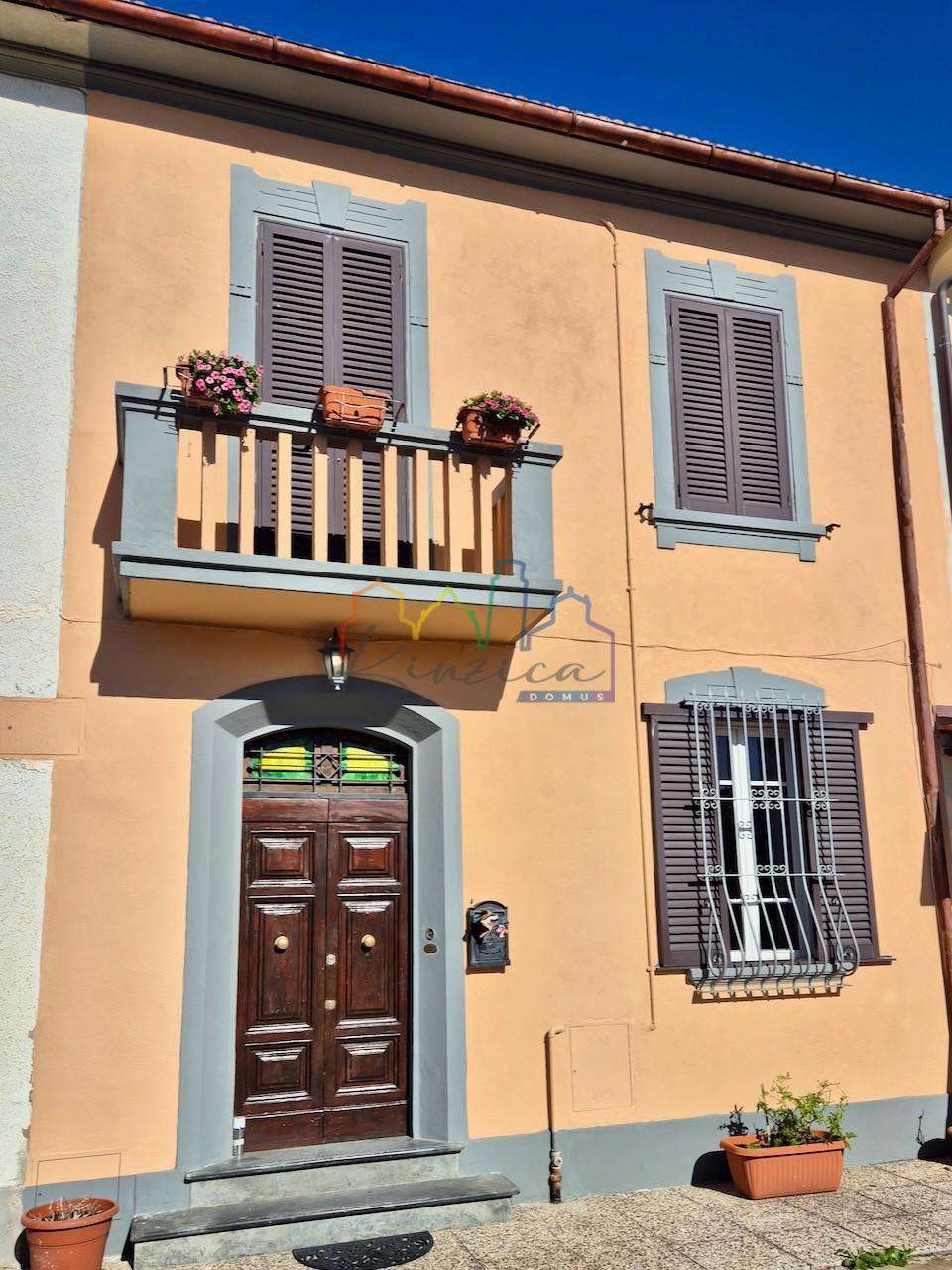 Palazzo - Stabile Titignano, Cascina