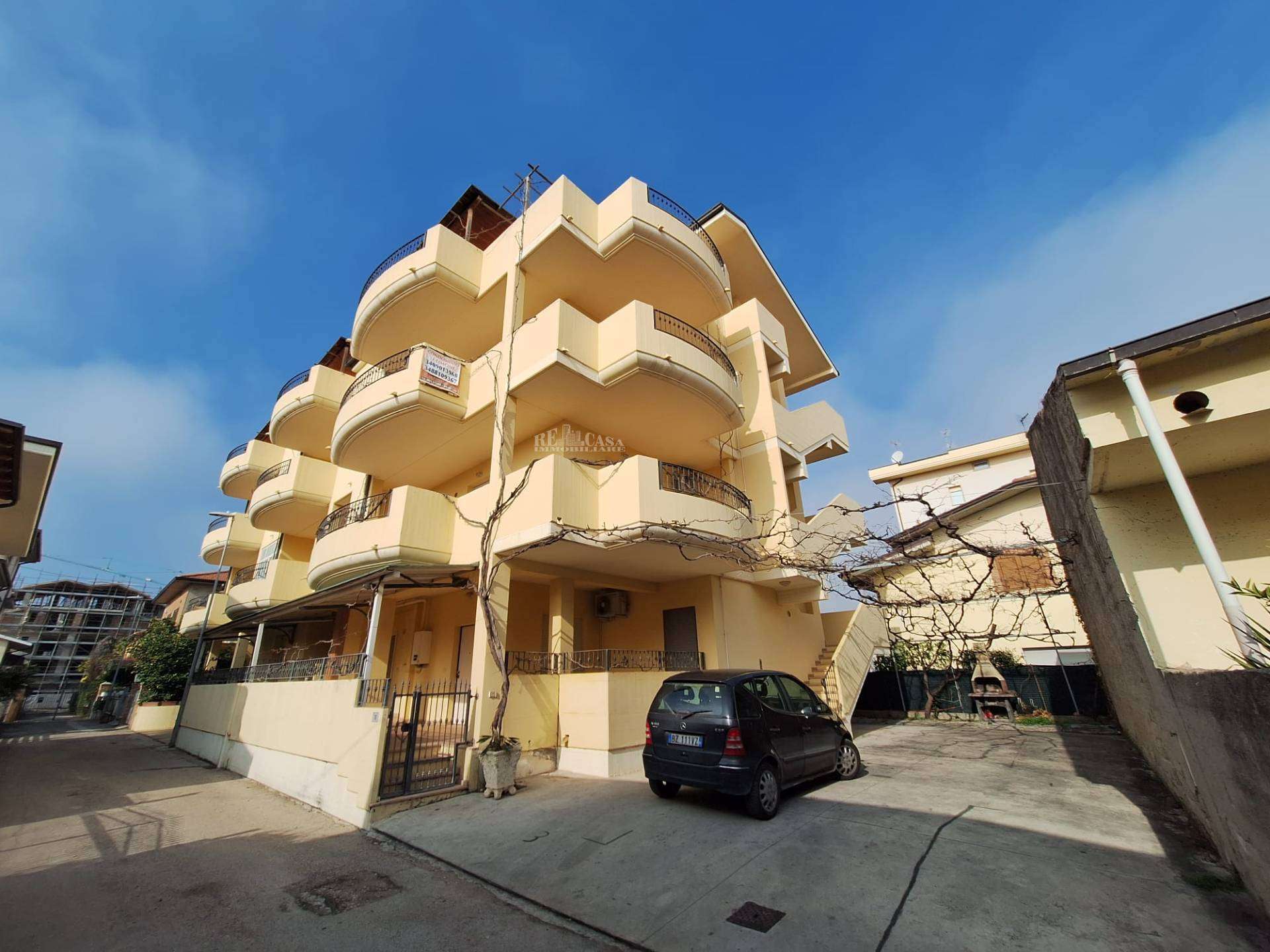 Hotel via edmondo de amicis10, Tortoreto