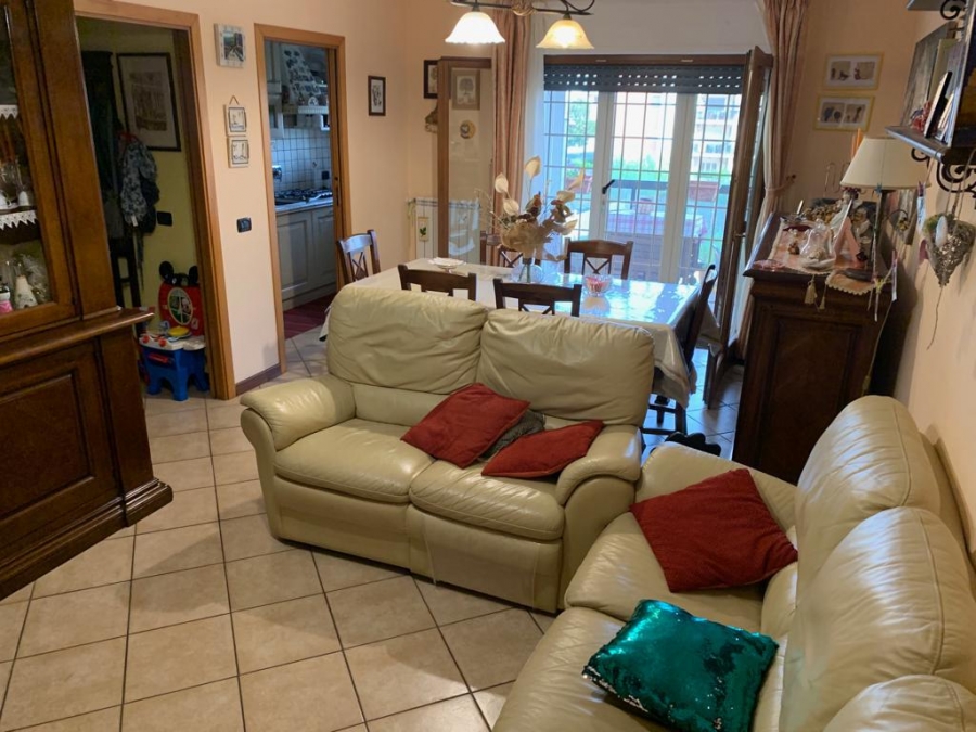 Appartamento Via Della Rinascita, 12  - foto 4