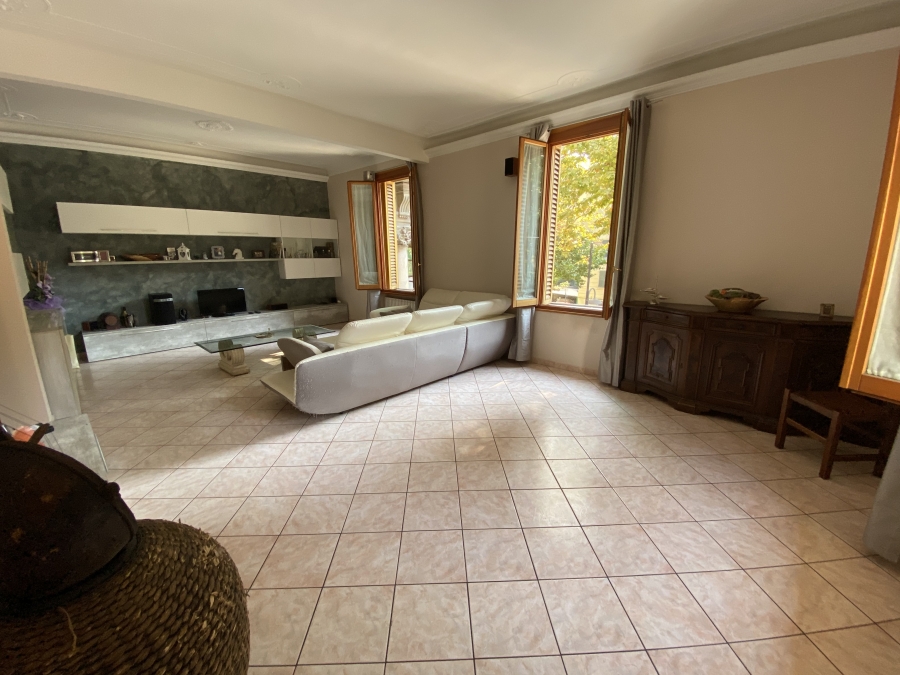 Appartamento VIA CASAREGIS 