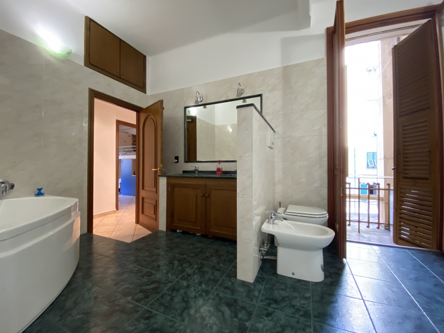 Appartamento VIA CASAREGIS  - foto 11