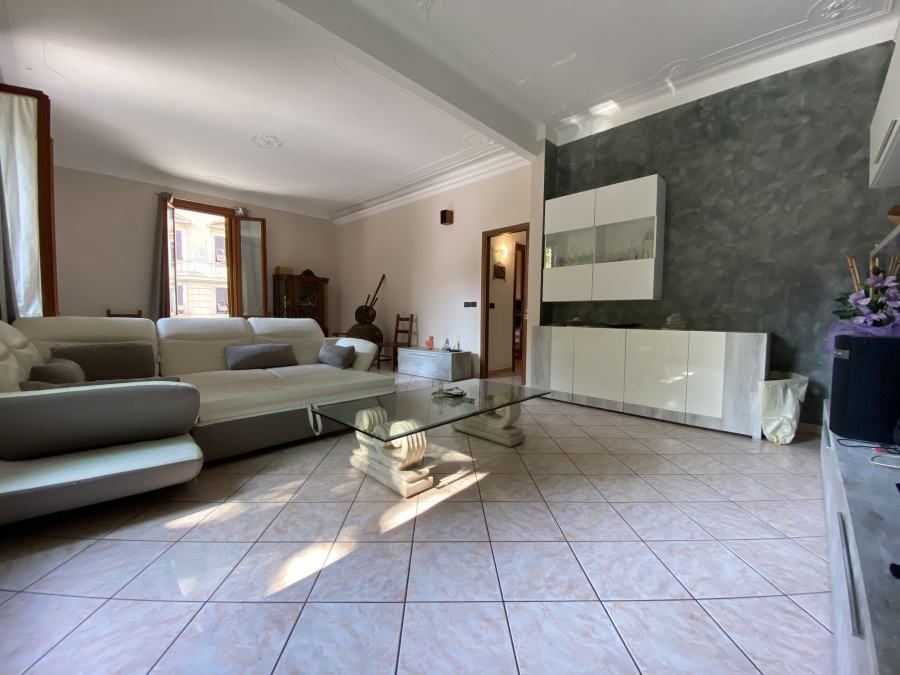 Appartamento VIA CASAREGIS  - foto 3