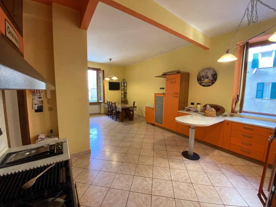 Appartamento VIA CASAREGIS  - foto 4