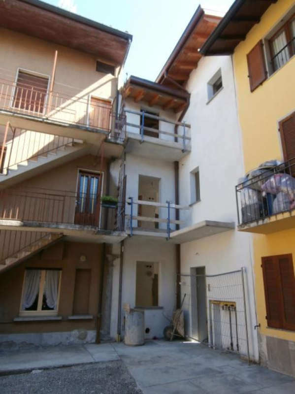 Appartamento via Monte Grappa 
