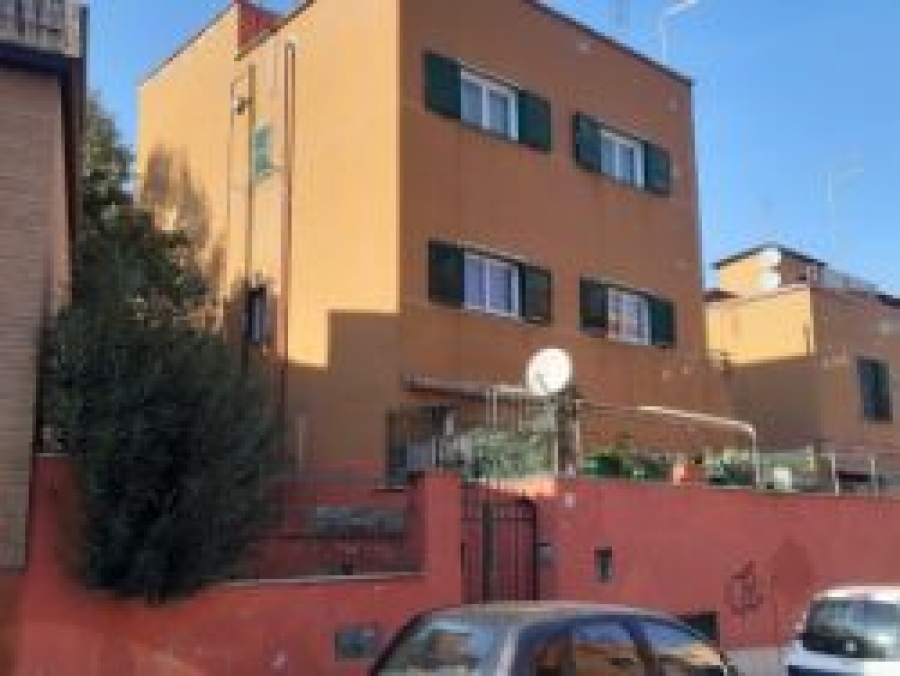 Appartamento via delle begonie  loading=