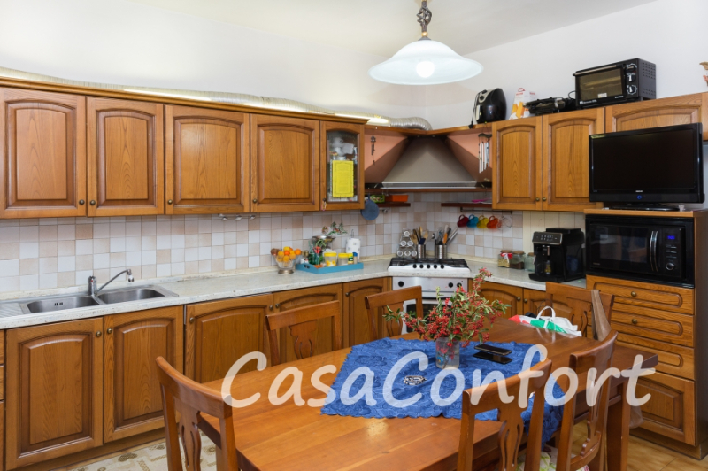 Porzione di casa VIA OSTIGLIA, 14  - foto 2