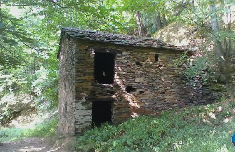 Rustico loc. Roccia Inf.  - foto 5