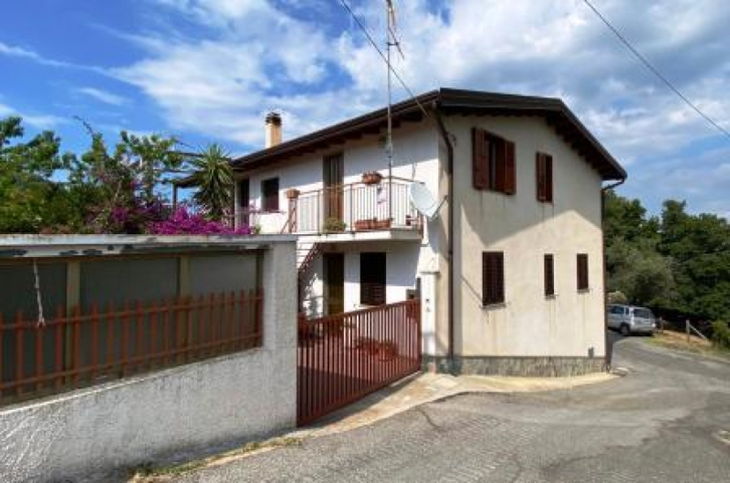 Villa CONTRADA BOSCHITTO 