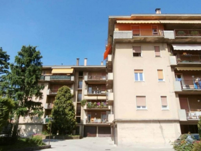 Appartamento via san pietro, Alzano Lombardo