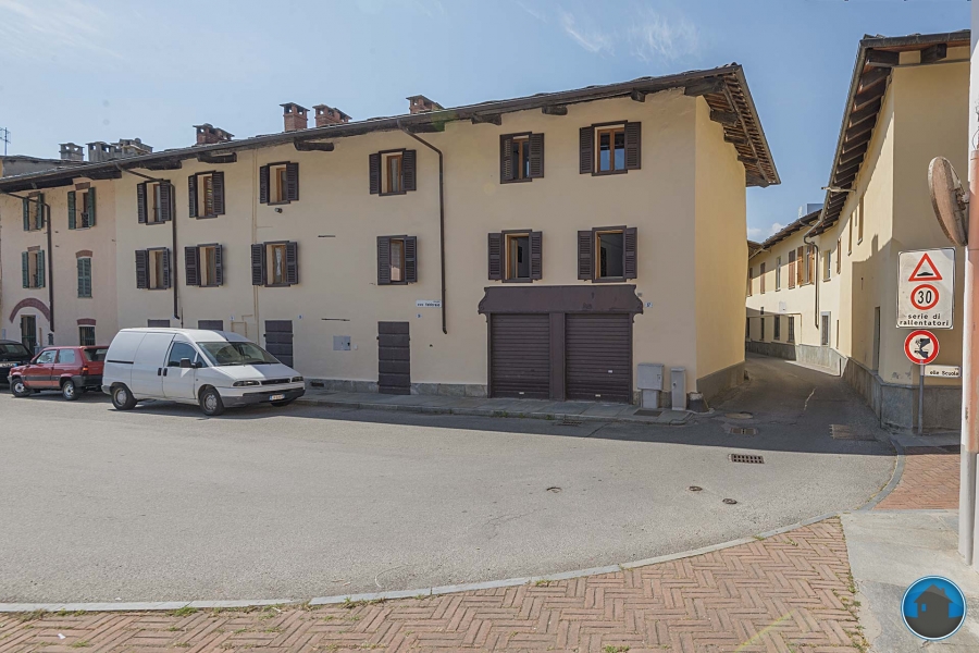 Negozio Piazza XVII Febbraio 17, Luserna San Giovanni