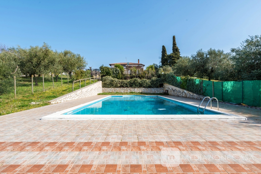 Villa via paesi nuovi 