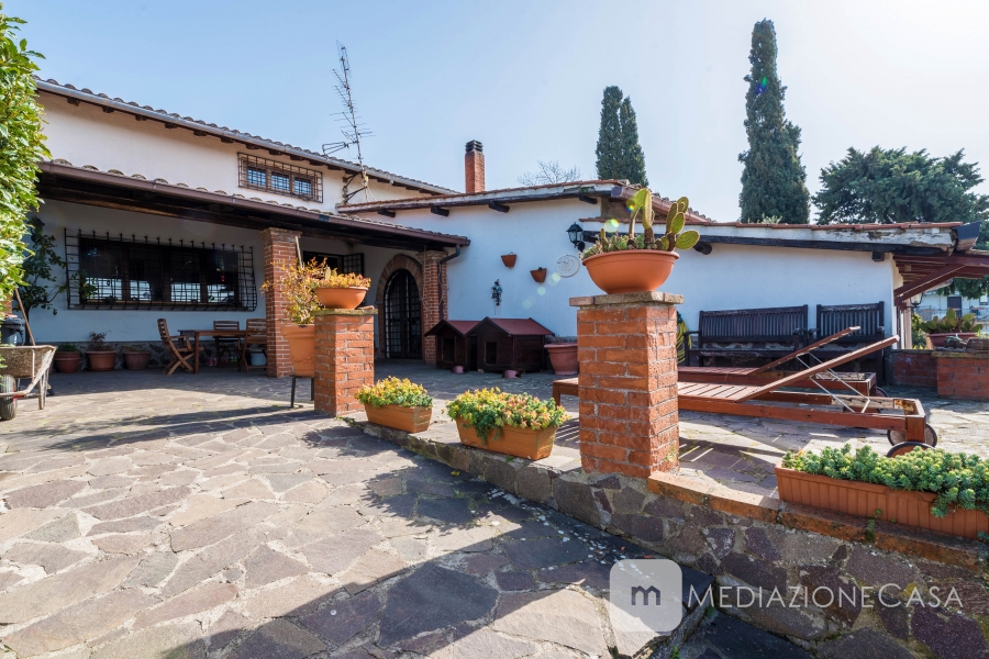 Villa via paesi nuovi  - foto 4