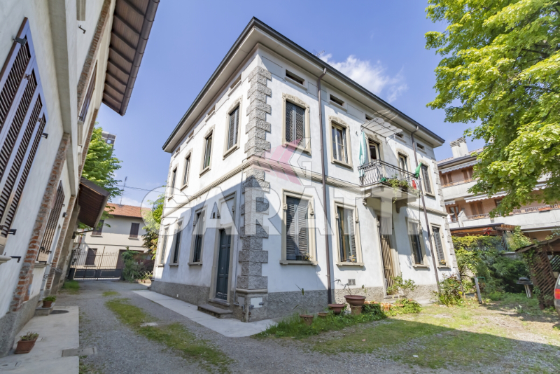 Villa via Buozzi 5, Desio