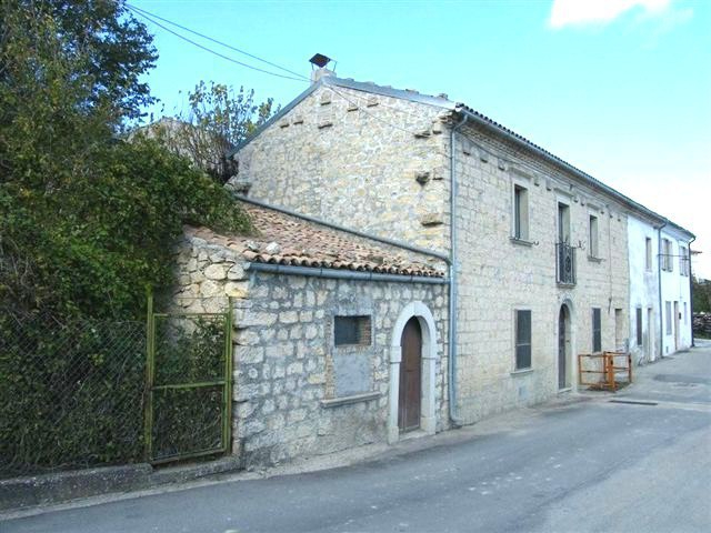 Casa indipendente C.SO UMBERTO I° N.49, Roccaspinalveti