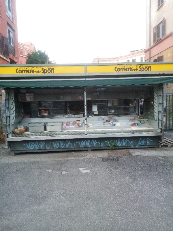 Attività  commerciale viale massaia, Roma