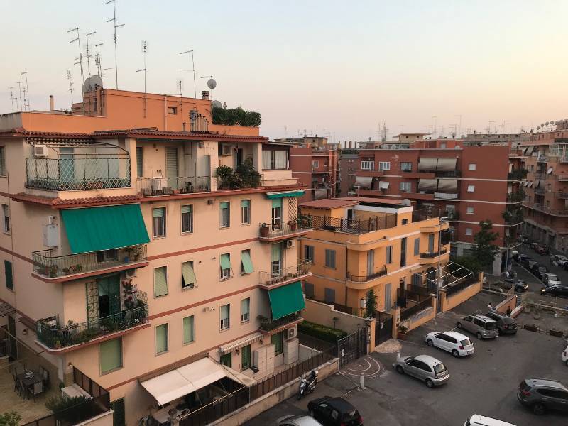 Appartamento in Affitto a Roma Via Marino Laziale