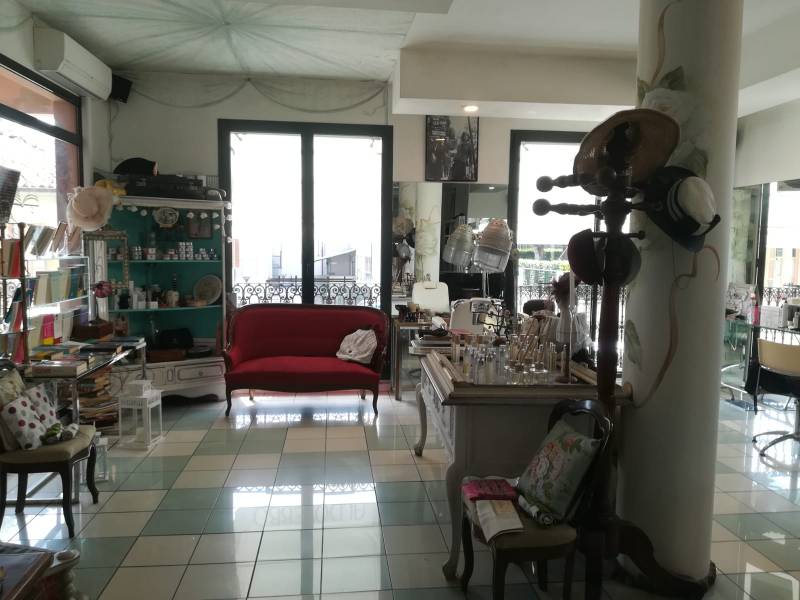 Locale commerciale VIA ROMA, Pino Torinese