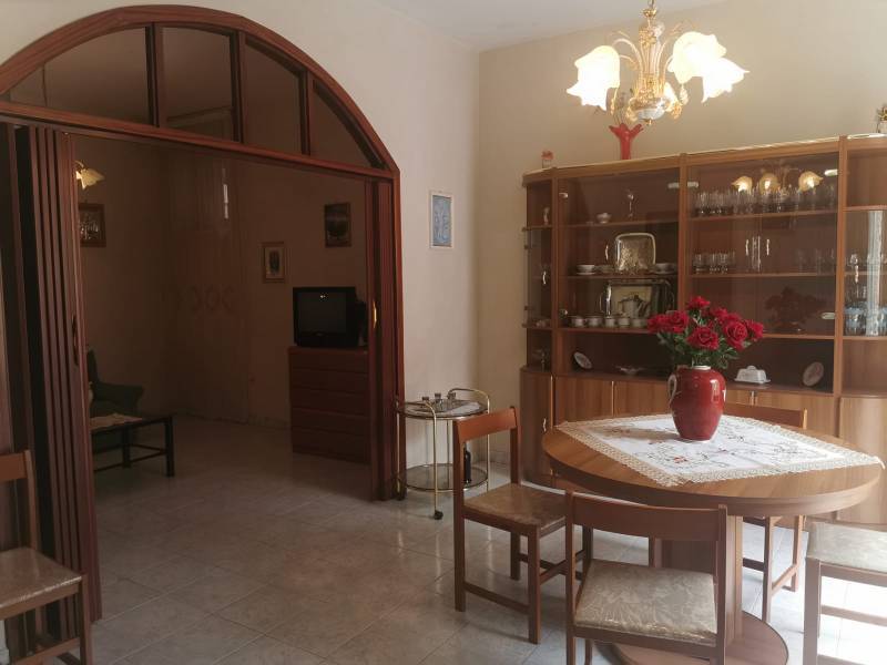 Casa indipendente, Moschiano
